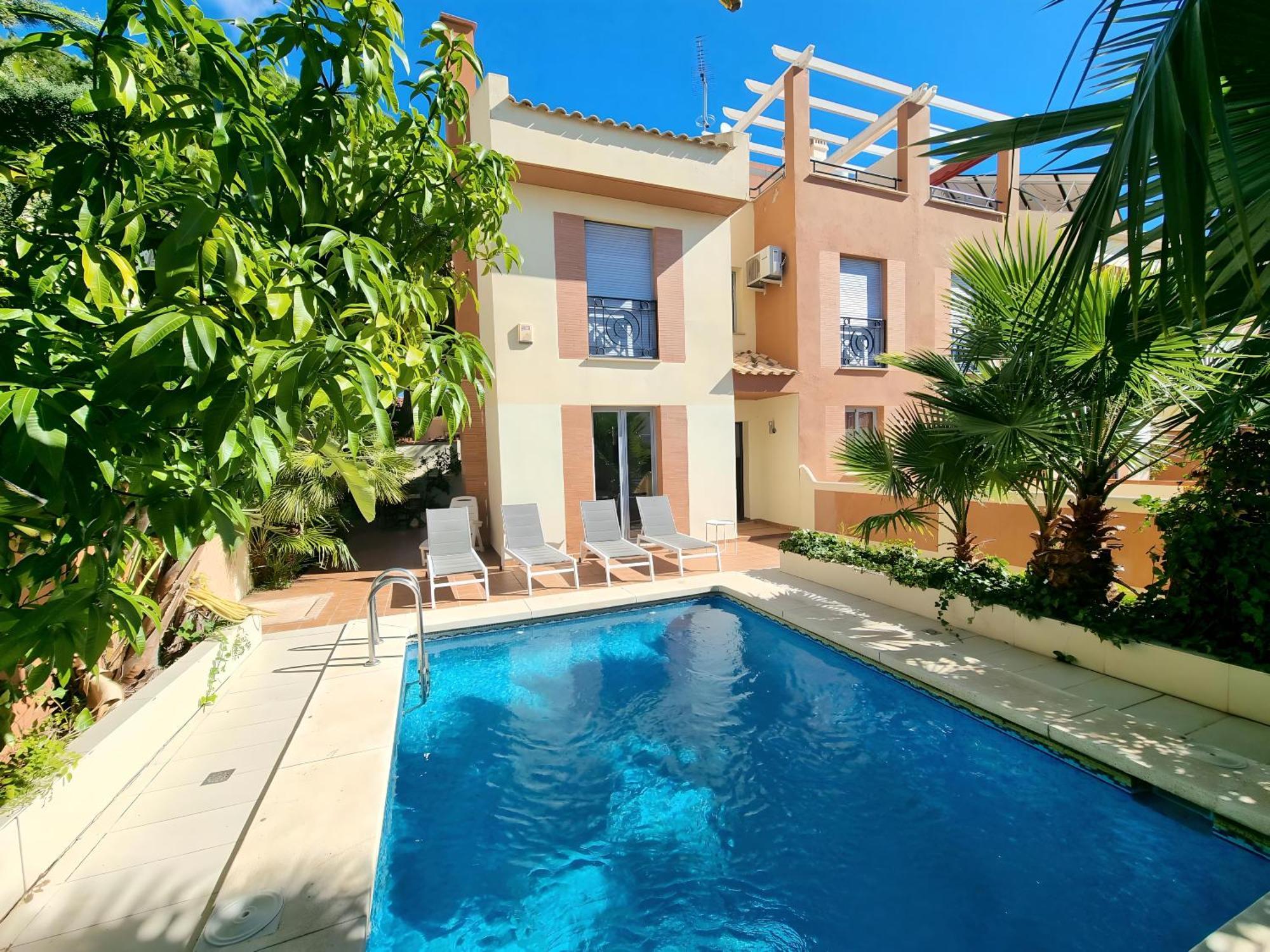 Stunning Home With Outdoor Swimmingpool, 4 Bedrooms And Wifi Benalmadena Exterior photo
